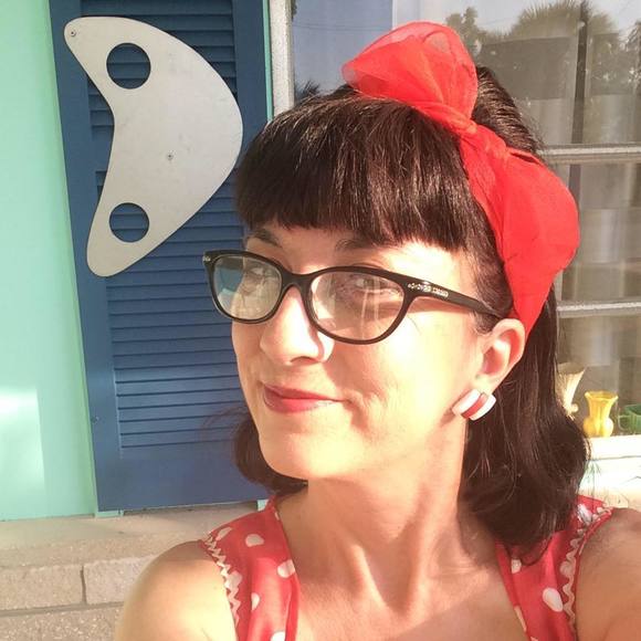 Meet your Posher, Jamie - Picture 1 of 2